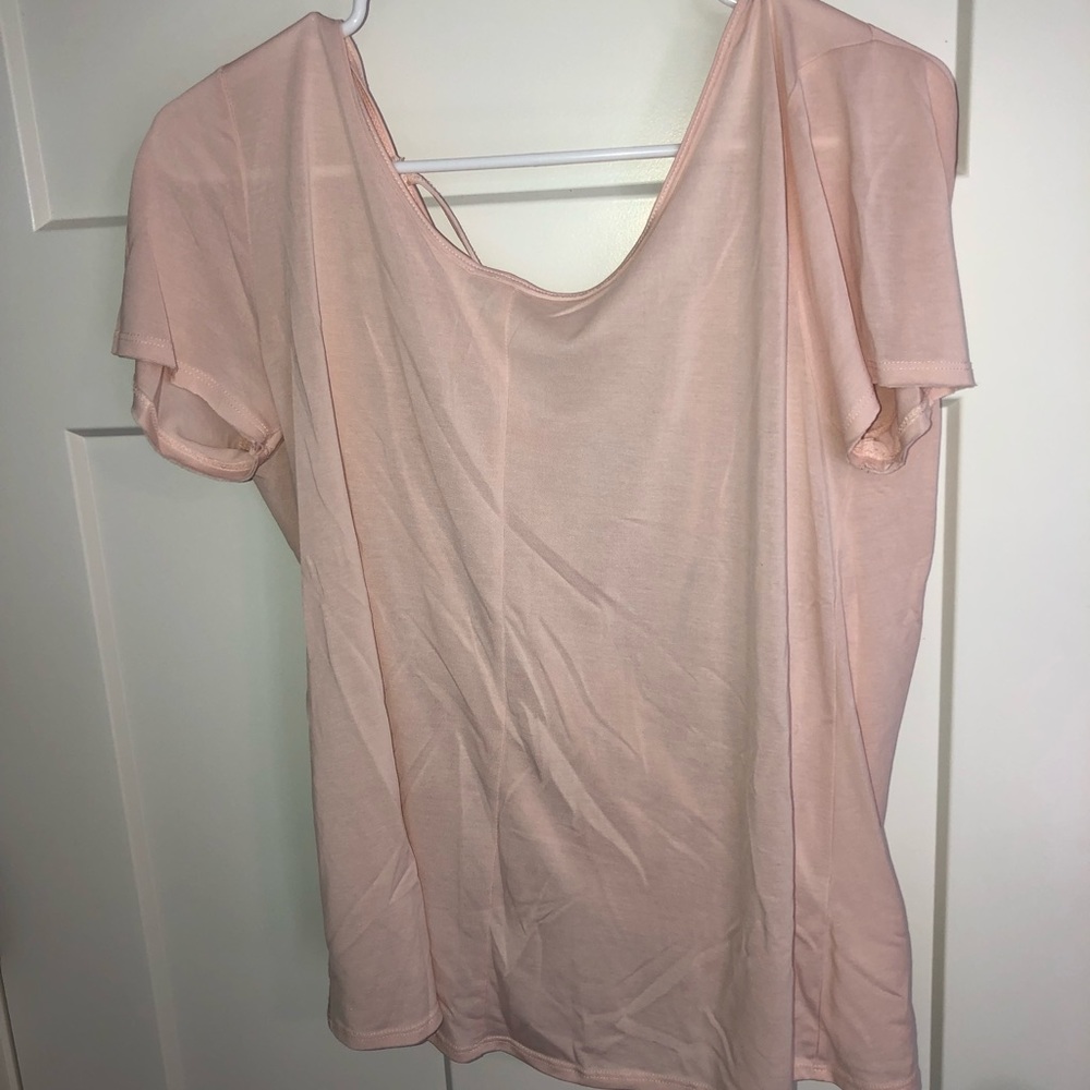 Light pink open back t shirt!